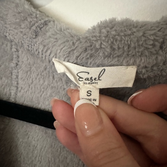 Women’s Easel Gray Oversized Hoodie - Picture 4 of 4